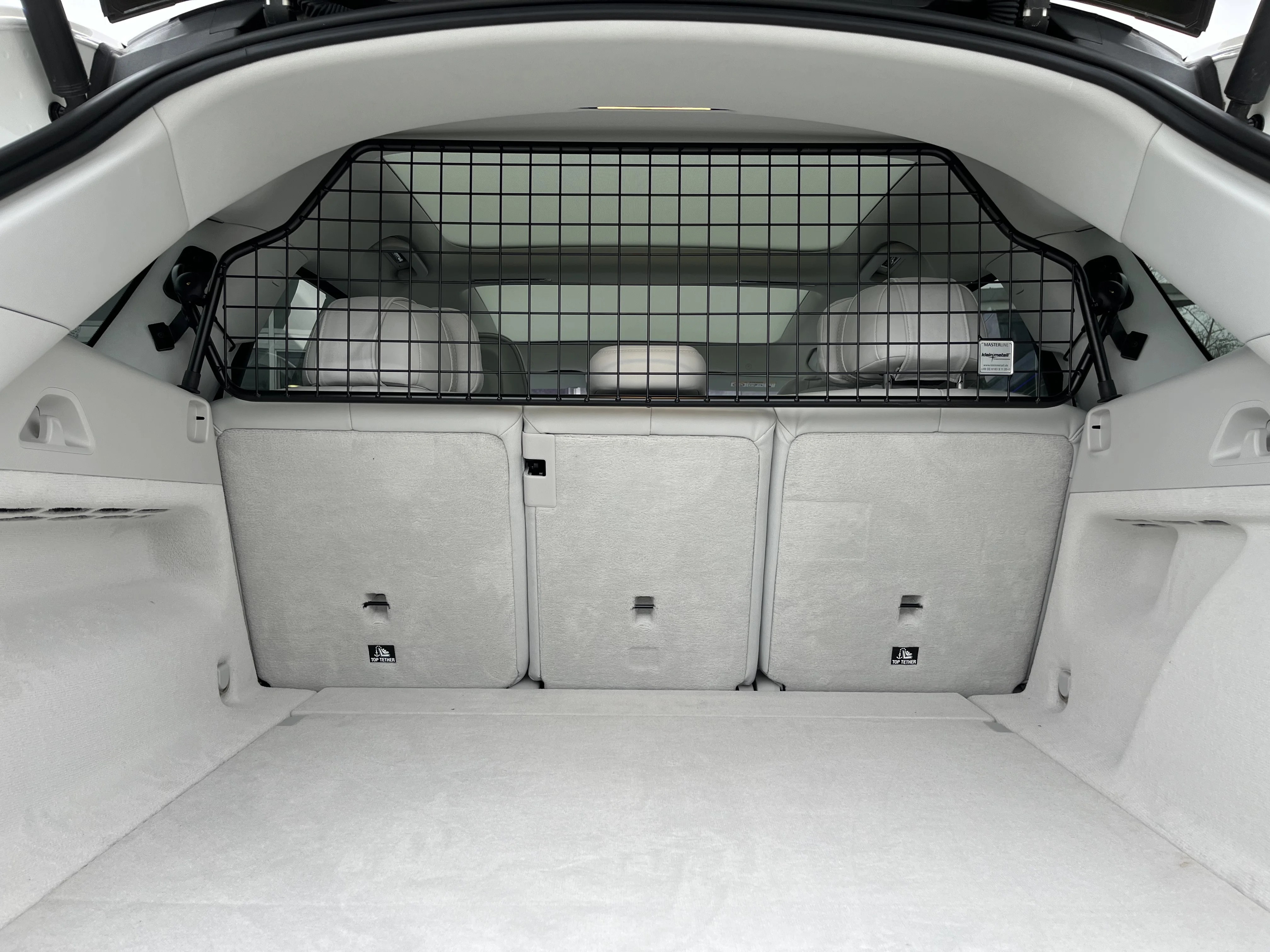 Kleinmetall Masterline hondenrek voor een Mercedes-Benz EQS SUV