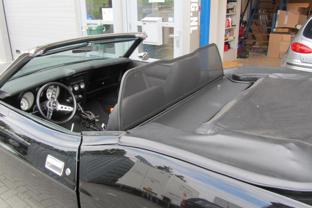 FOR1MUSTCD Cabriolet wind deflector Ford Mustang I 1971-1973 Black (4)