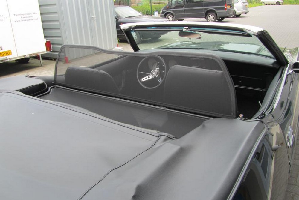 FOR1MUSTCD Cabriolet wind deflector Ford Mustang I 1971-1973 Black (5)