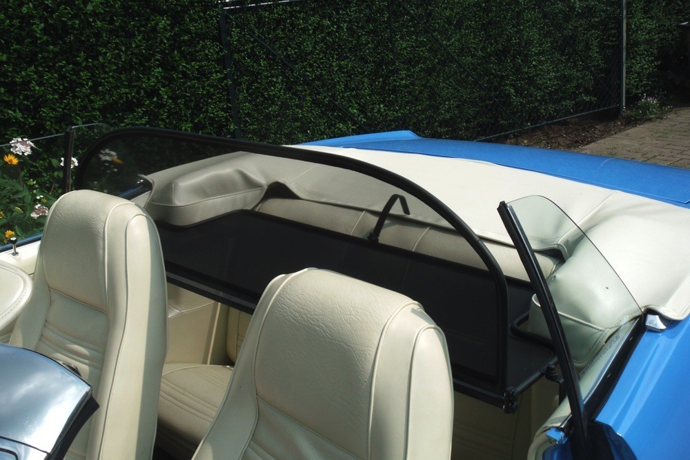 FOR2MUSTCD Cabriolet wind deflector Ford Mustang I 1964-1970 Black (3)