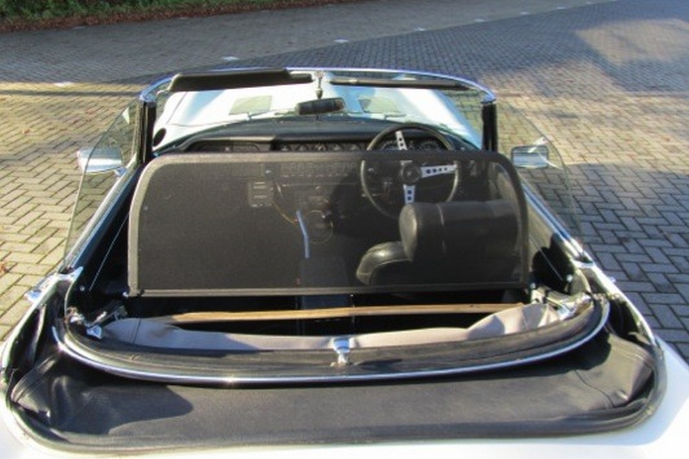 JAG2ETCD Cabriolet wind deflector Jaguar E-Type (Serie 3) 1971-1975 Black (11)