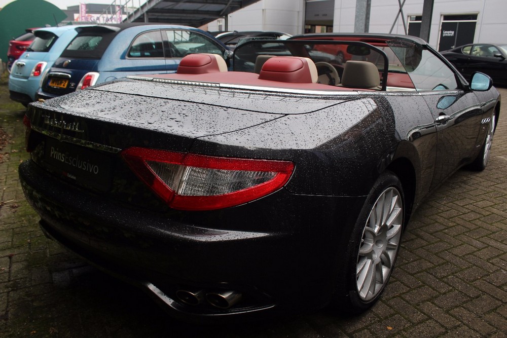 MAS1GCCD Cabriolet wind deflector Maserati GranCabrio 2010-present Black (5)