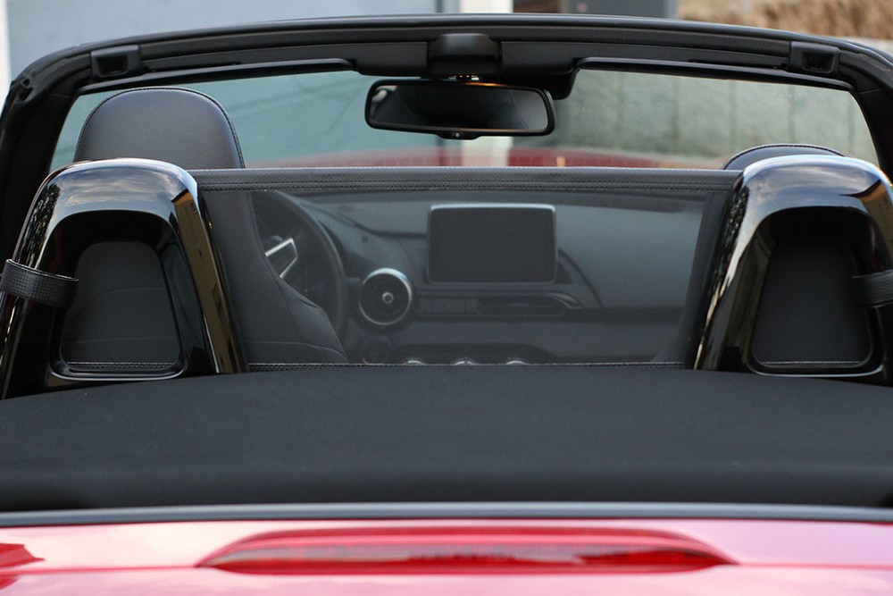 MAZ9MX5CD Cabriolet wind deflector Mazda MX-5 (ND) 2015-present Carbon look (2)