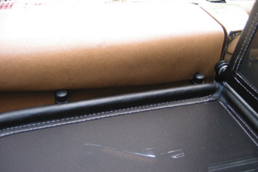 MB1SLCD Cabriolet wind deflector Mercedes-Benz SL (R107) 1971-1989 Black (4)