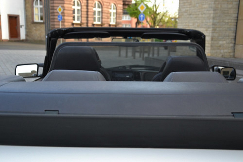 SAA190CD Cabriolet wind deflector Saab 900 I Cabriolet 1986-1994 Black (5)