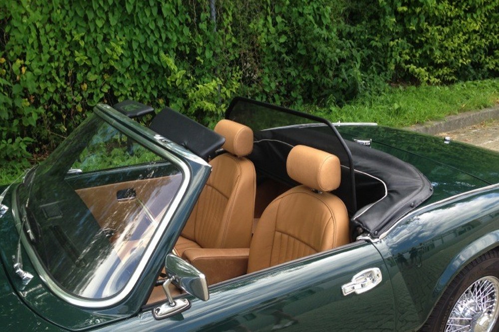 TRI1SPCD Cabriolet wind deflector Triumph Spitfire 1965-1980 Black (4)