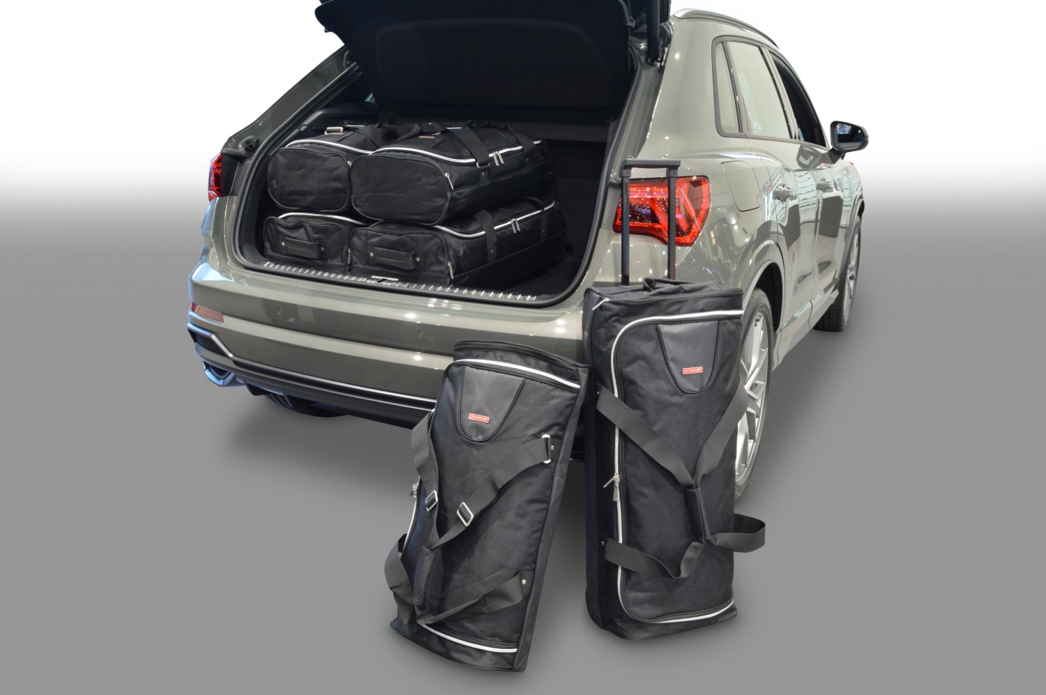 Travel bag set suitable for Audi Q3 (F3) 2018-present