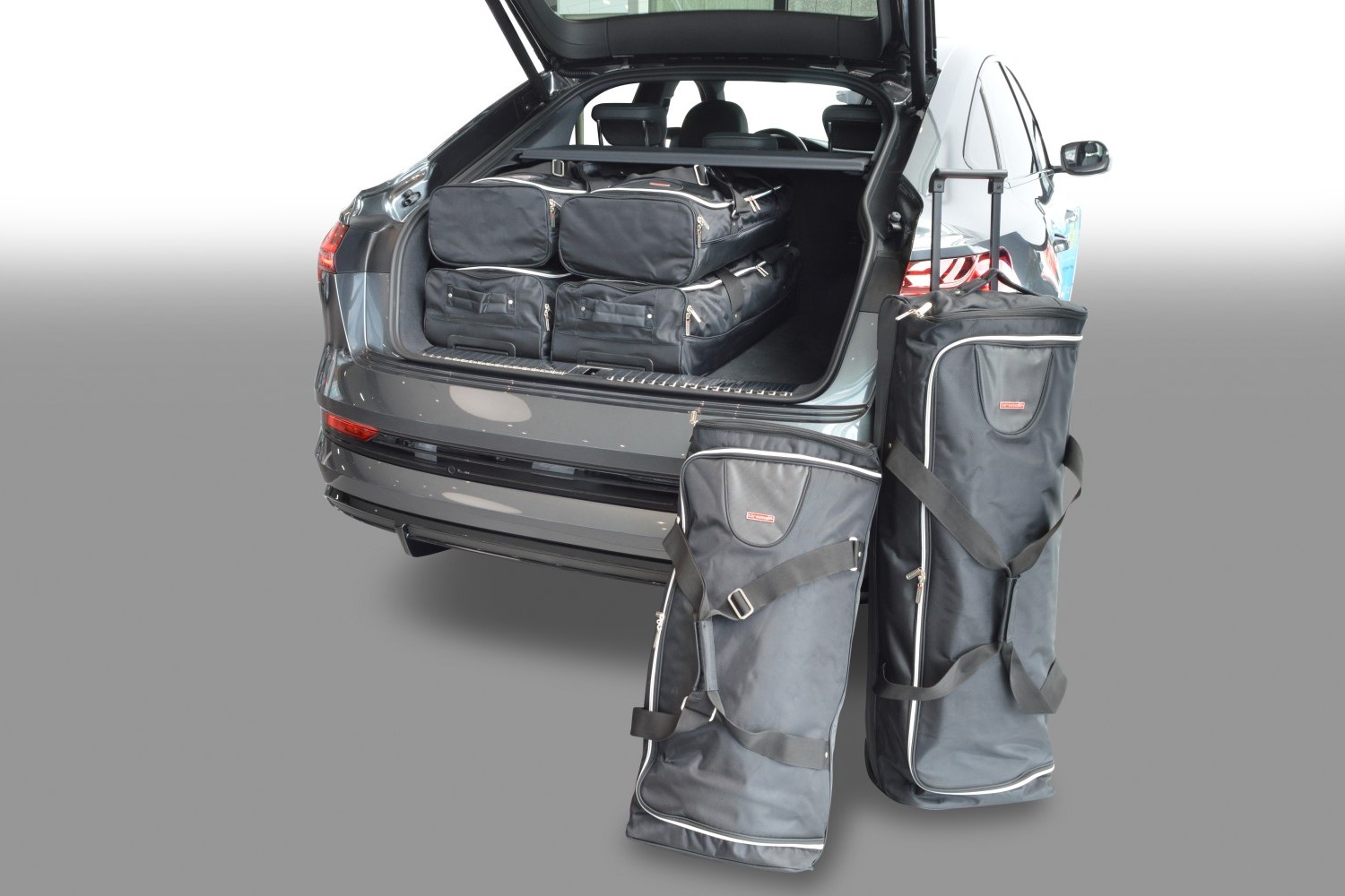 Travel bag set Audi Q8 e-tron Sportback (GE) 2022-present