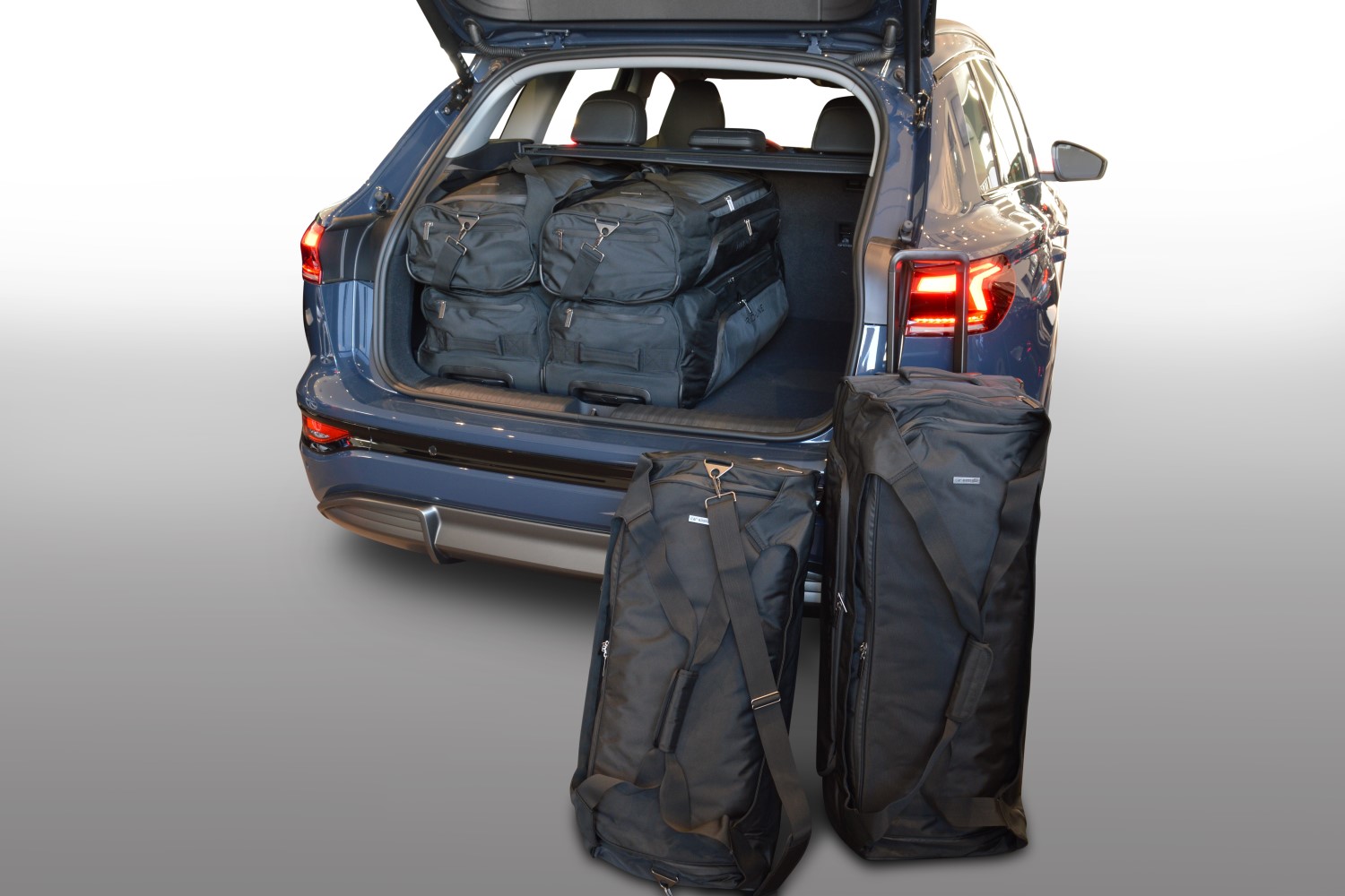 Travel bag set suitable for Audi Q6 e-tron (GF) 2024-present Pro.Line