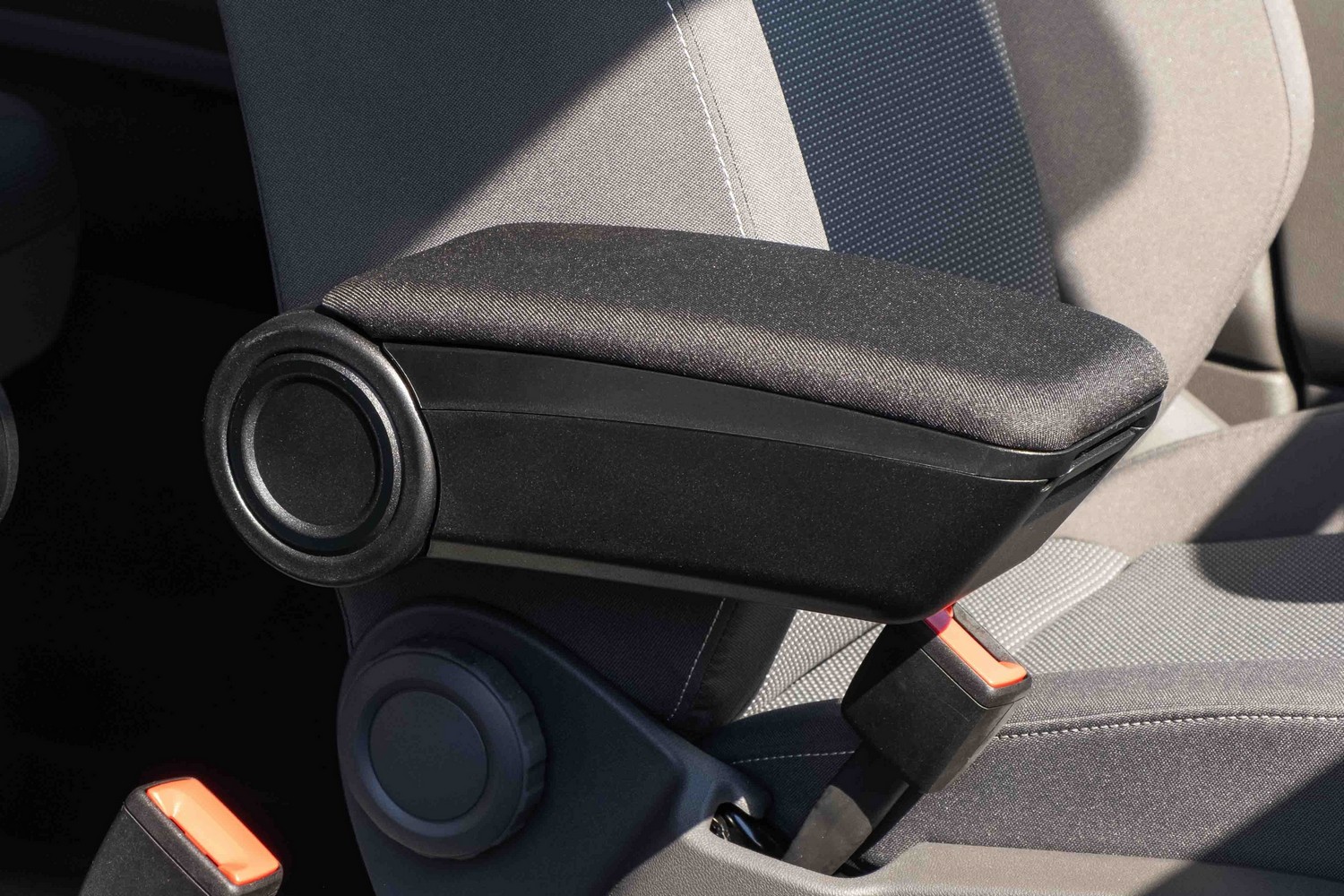 Armrest suitable for Ford EcoSport 2018-present Armster 3 SM fabric Armrest suitable for Ford EcoSport 2018-present Armster 3 SM fabric