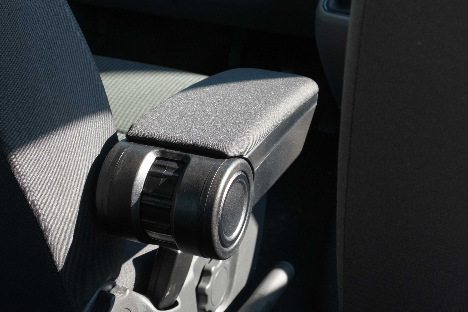 images/stories/virtuemart/product/armrest-armster-3-sm-fabric-example-2.jpg images/stories/virtuemart/product/armrest-armster-3-sm-fabric-example-2.jpg