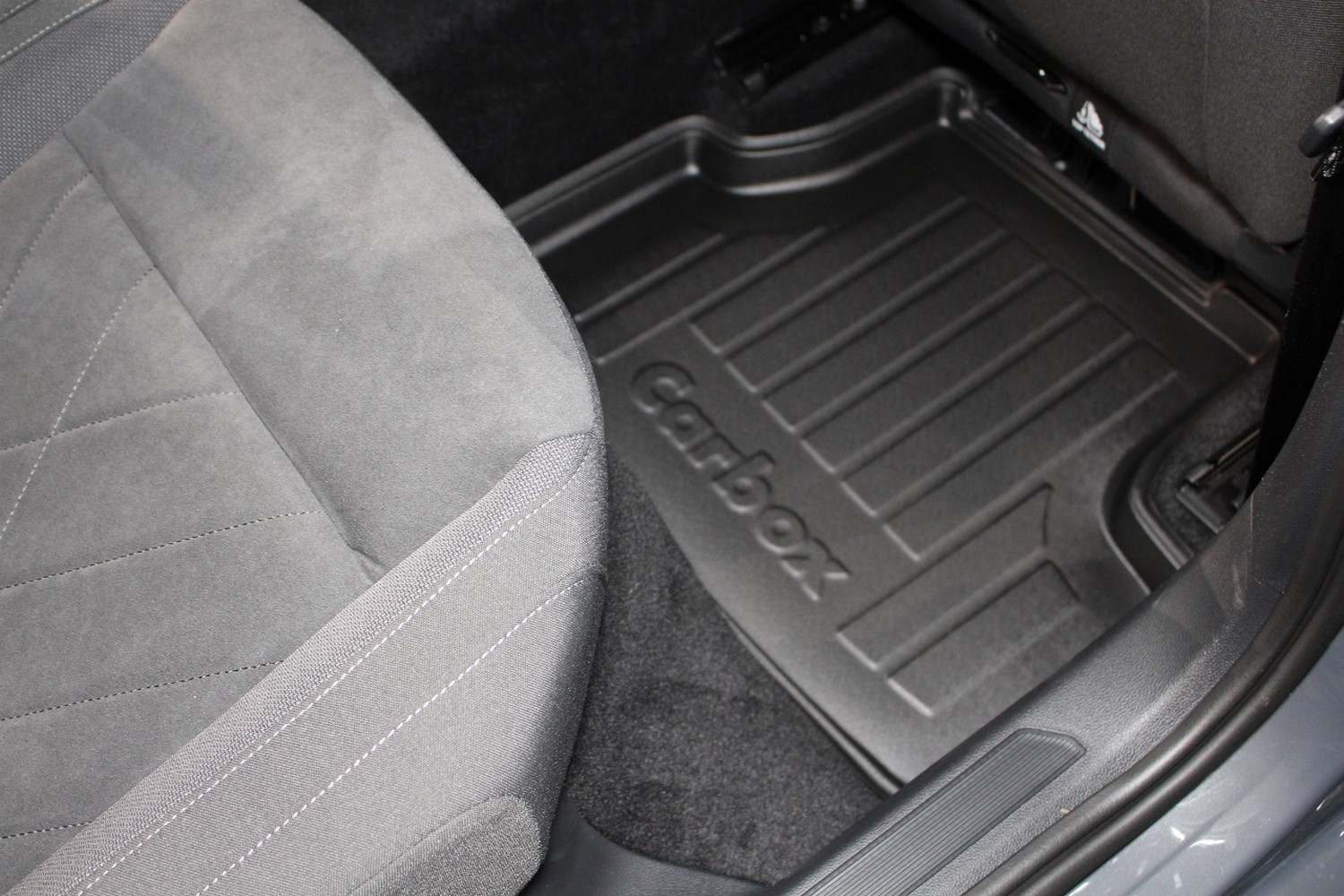 Car mats Audi A3 (8V) 2012-2020 3 & 5-door hatchback Carbox Floor PE rubber (5)