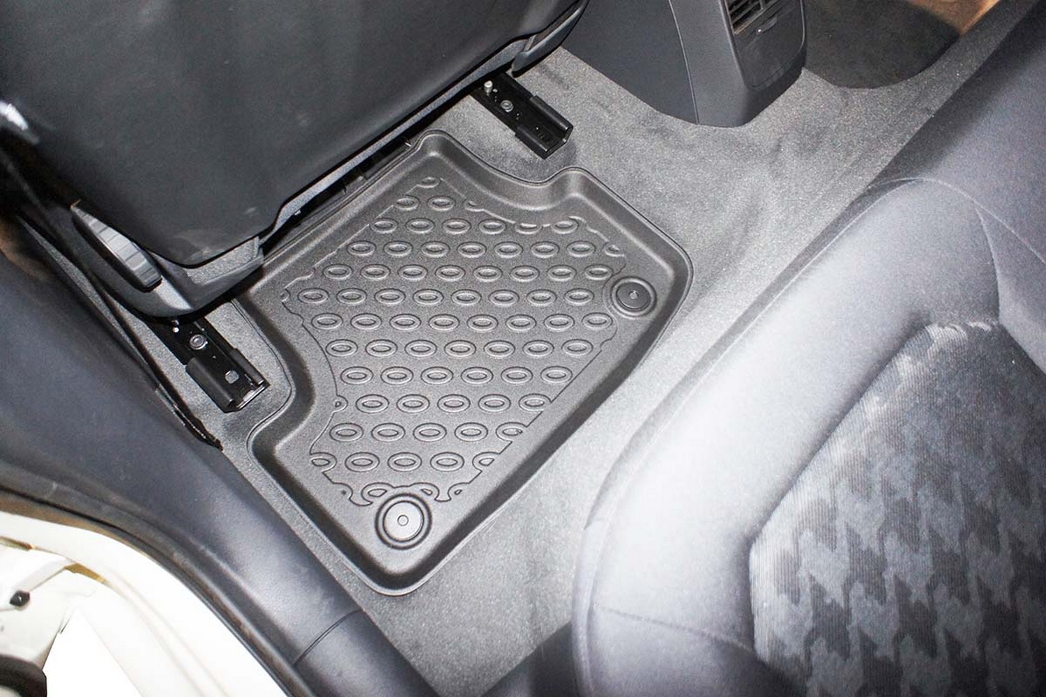 Car mats suitable for Audi A3 Limousine (8Y) 2020-present 4-door saloon Cool Liner PE/TPE rubber (AUD4A3FM-C) (4) Car mats suitable for Audi A3 Limousine (8Y) 2020-present 4-door saloon Cool Liner PE/TPE rubber (AUD4A3FM-C) (4)
