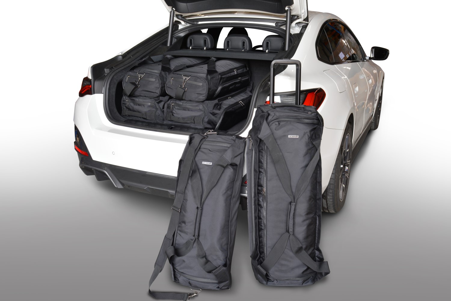 Travel bag set suitable for BMW i4 (G26) 2021-present 5-door hatchback Pro.Line