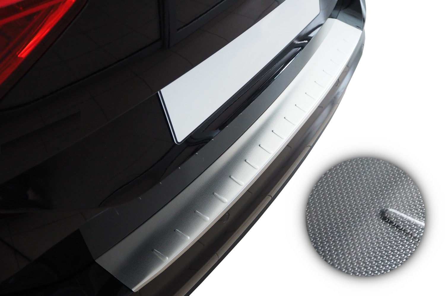 Protection de seuil de coffre Mazda CX-3 2015-2022 acier inox toile de lin