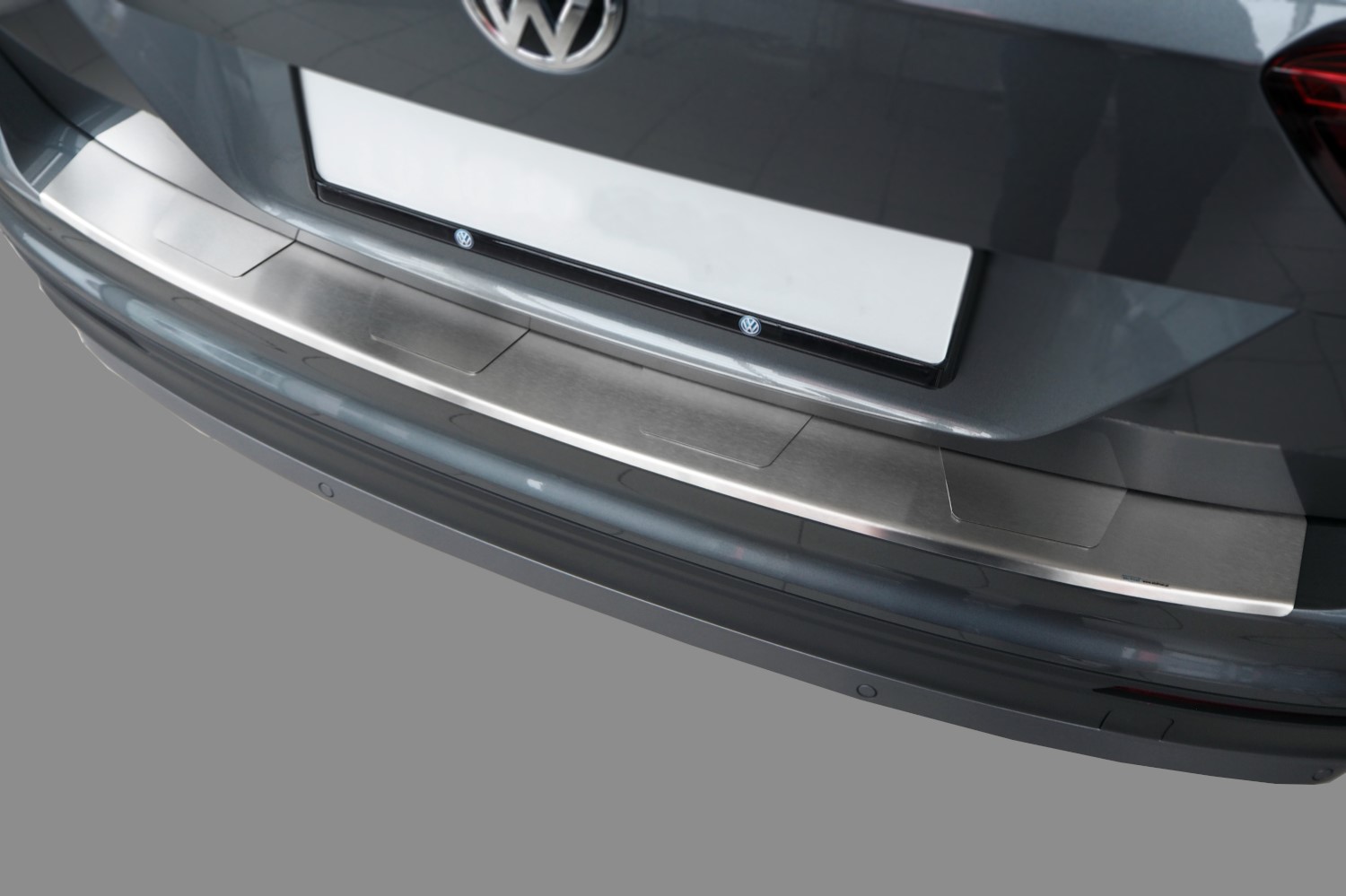 Protection de seuil de coffre convient à Peugeot 508 II 2018-présent 4 portes tricorps acier inox brossé