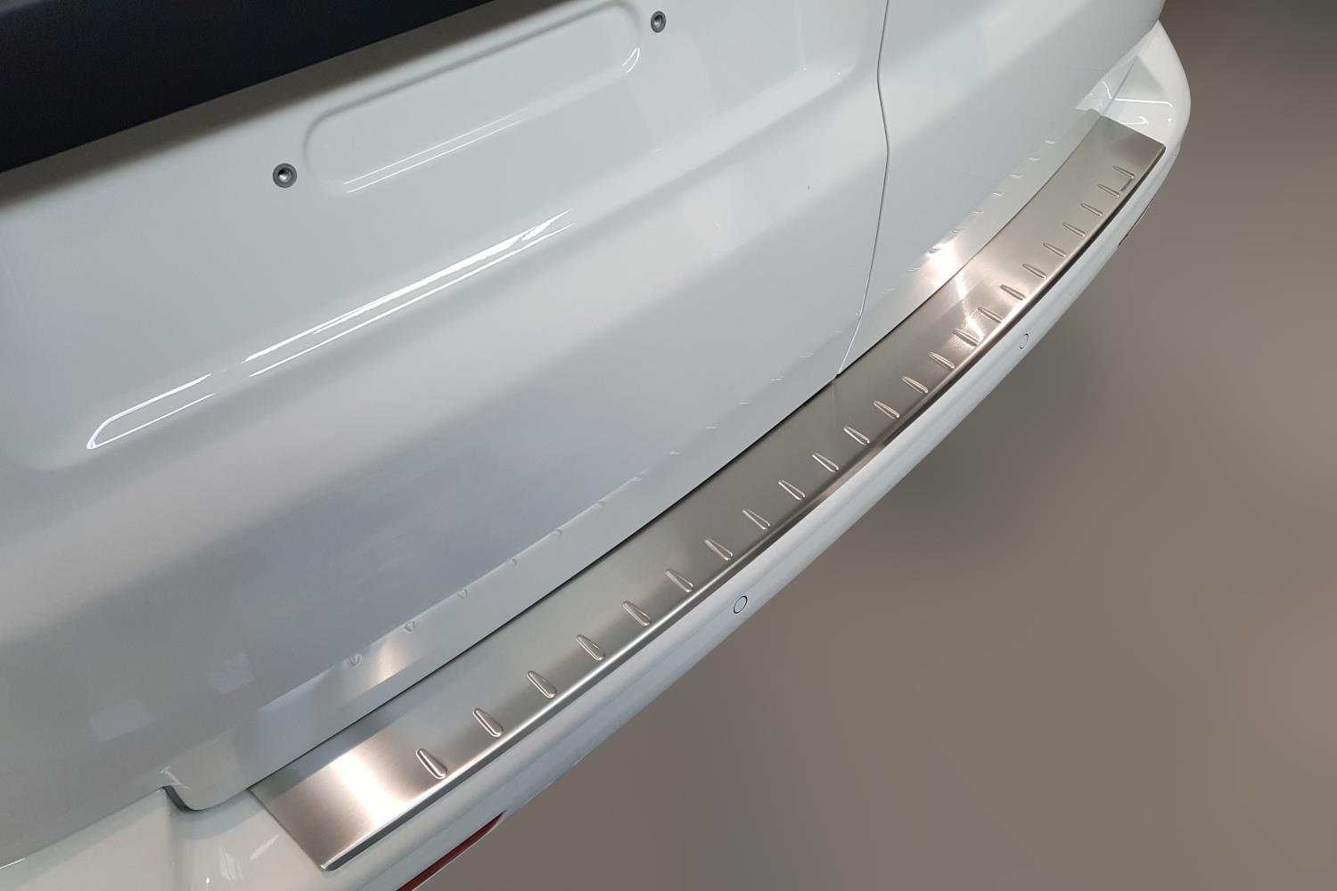 Protection de seuil de coffre convient à Opel Zafira Life 2019-présent acier inox brossé