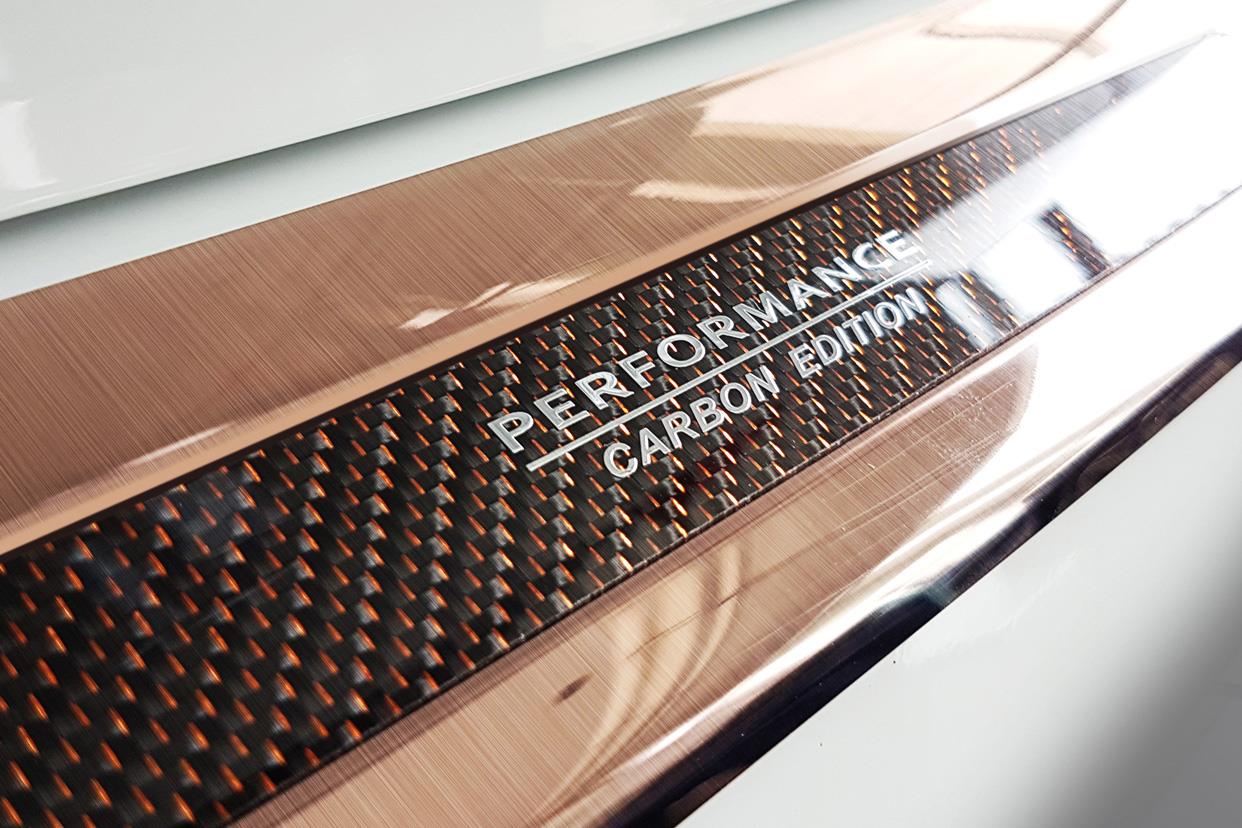 Protection de seuil de coffre BMW X3 (G01) 2017-2024 acier inox aspect cuivre - carbone
