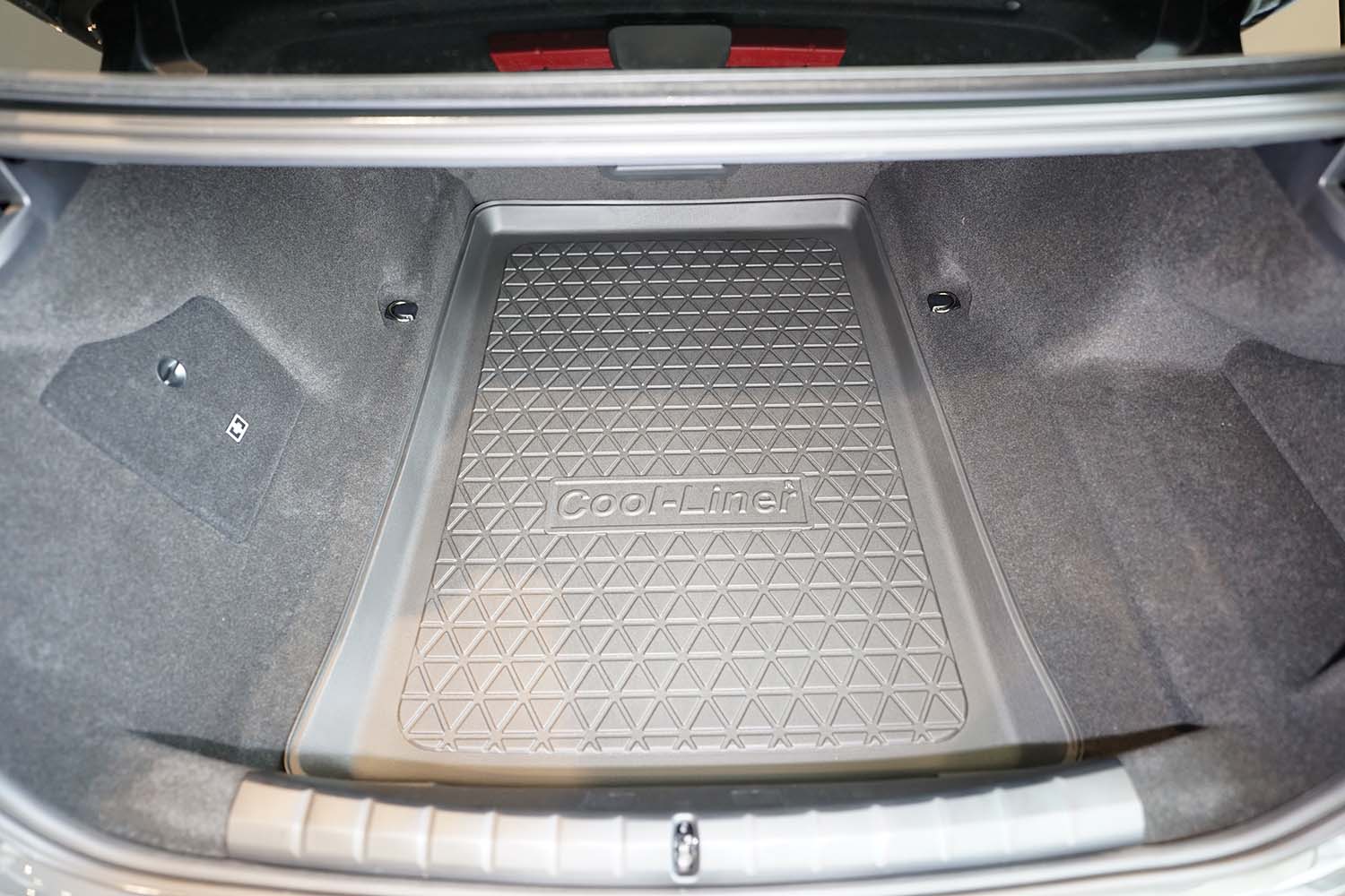 Boot mat suitable for BMW i7 (G70) 2022-present 4-door saloon Cool Liner anti slip PE/TPE rubber