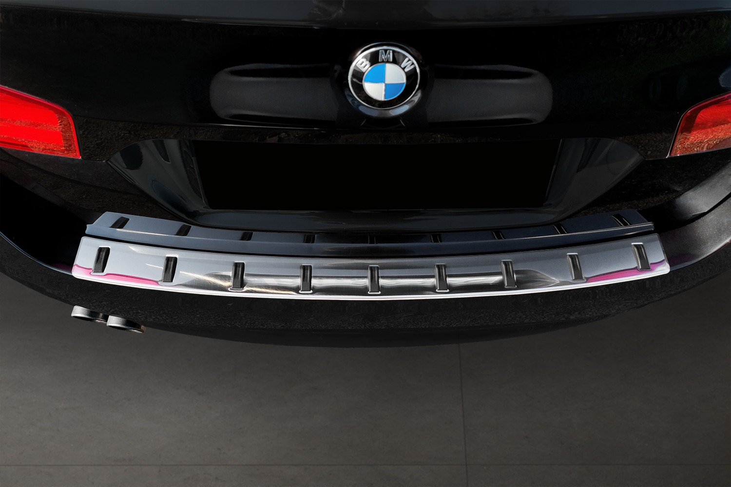 Protection de seuil de coffre convient à BMW Série 5 Touring (F11) 2010-2017 break acier inox brossé - Strong