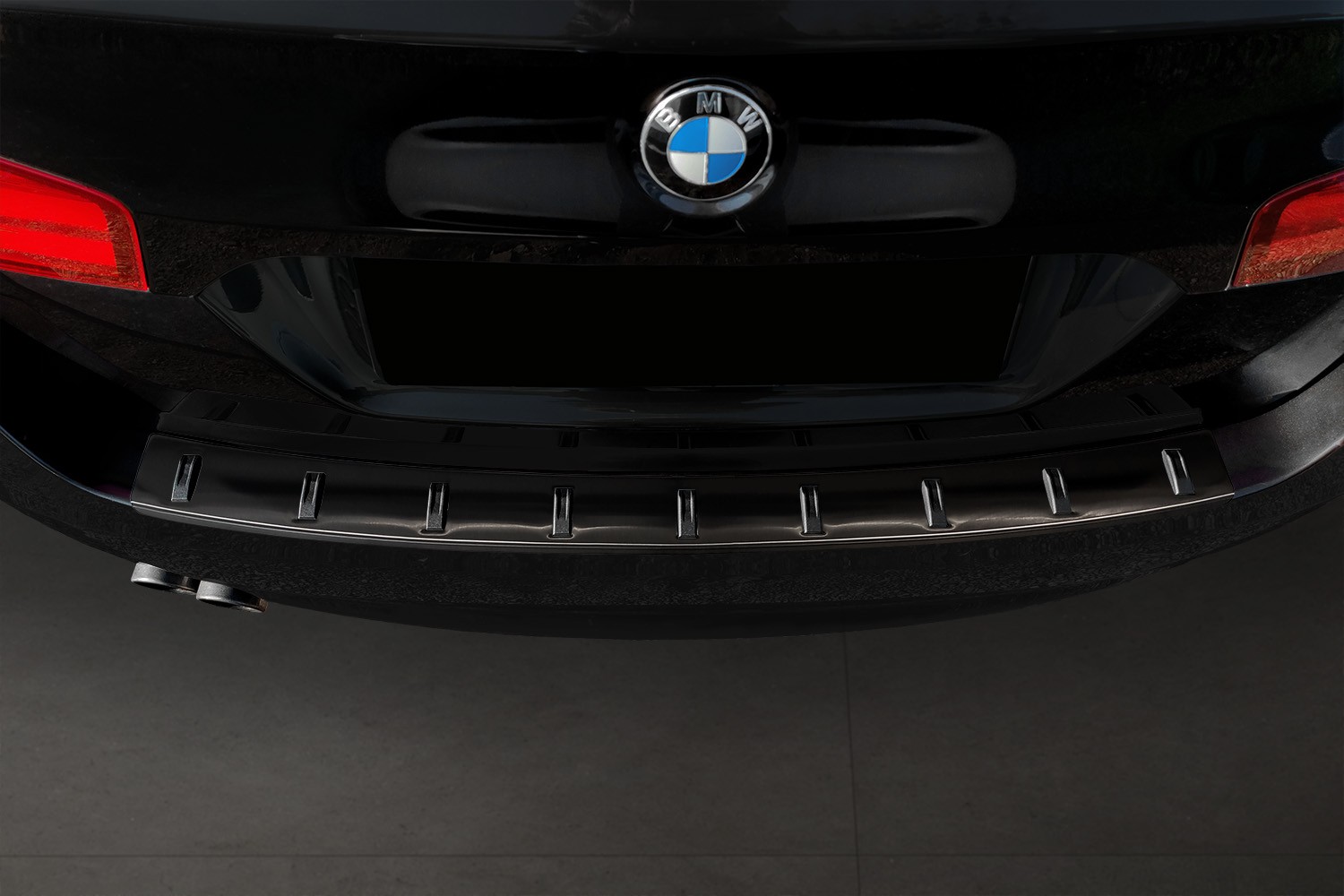 Protection de seuil de coffre convient à BMW Série 5 Touring (F11) 2010-2017 break acier inox brossé anthracite - Strong
