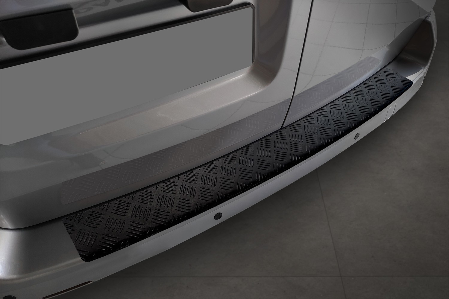 Ladekantenschutz passend für Citroën SpaceTourer 2016-heute Aluminium Riffelblech mattschwarz