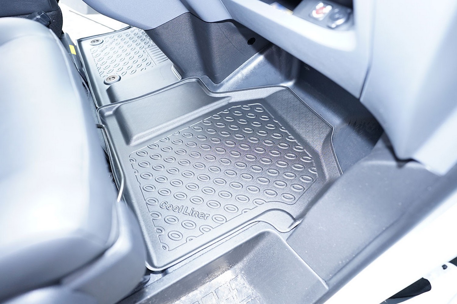 Car mats suitable for Citroën Jumpy III 2016-present Cool Liner PE/TPE rubber (CIT4JYFM-C) (3) Car mats suitable for Citroën Jumpy III 2016-present Cool Liner PE/TPE rubber (CIT4JYFM-C) (3)