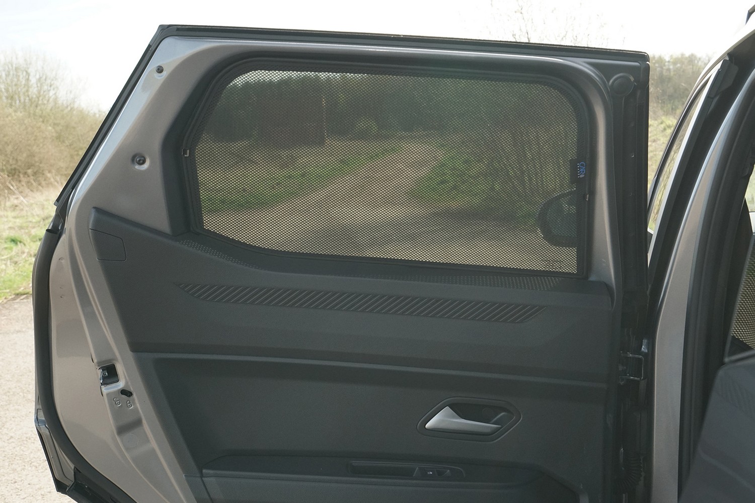 Sun shades suitable for Dacia Duster III 2024-present Car Shades - rear side doors Sun shades suitable for Dacia Duster III 2024-present Car Shades - rear side doors