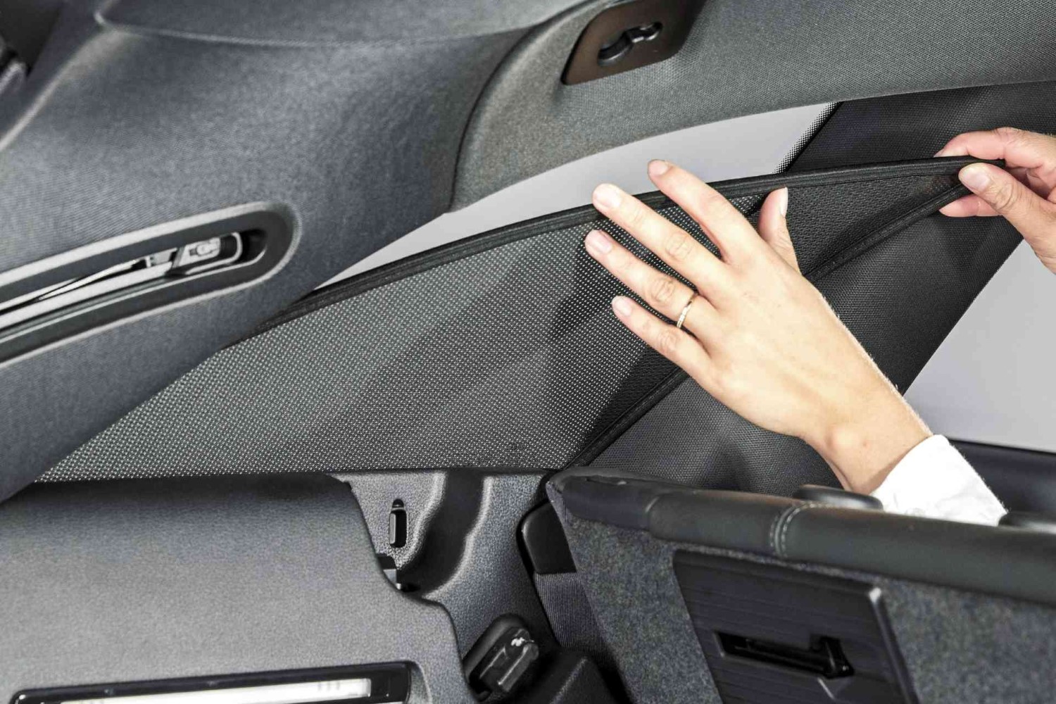 Sunclip sun blinds set / Sunclip Sonnenschutz-Blenden Set / Sunclip auto zonwering set / Sunclip jeu stores pare soleil (5)