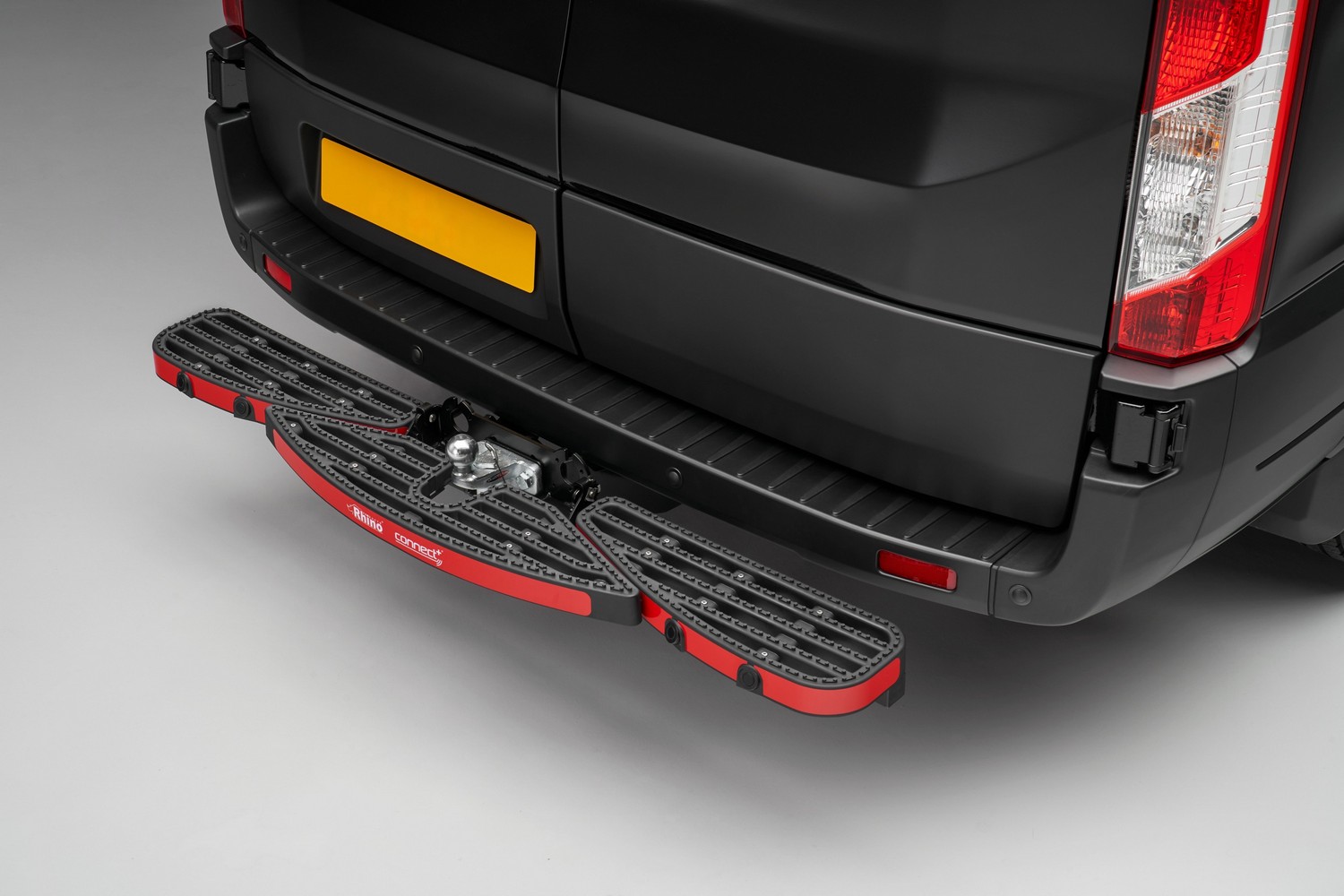 Rear step suitable for Opel Vivaro A 2001-2014 Rhino TowStep black Rear step suitable for Opel Vivaro A 2001-2014 Rhino TowStep black