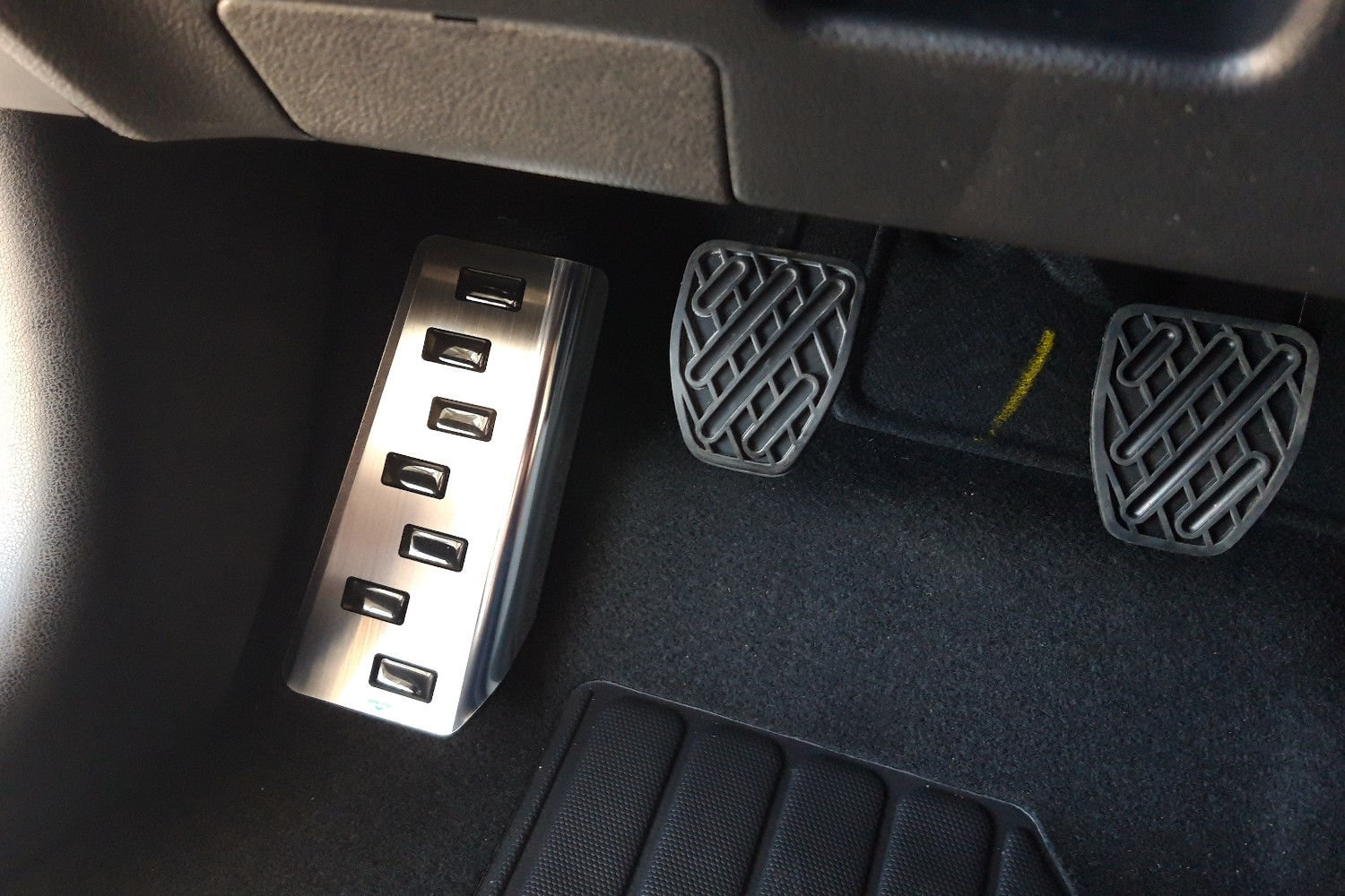 Fußstützenabdeckung Volkswagen Passat (B7) 2010-2014 4-Türer Limousine Edelstahl gebürstet