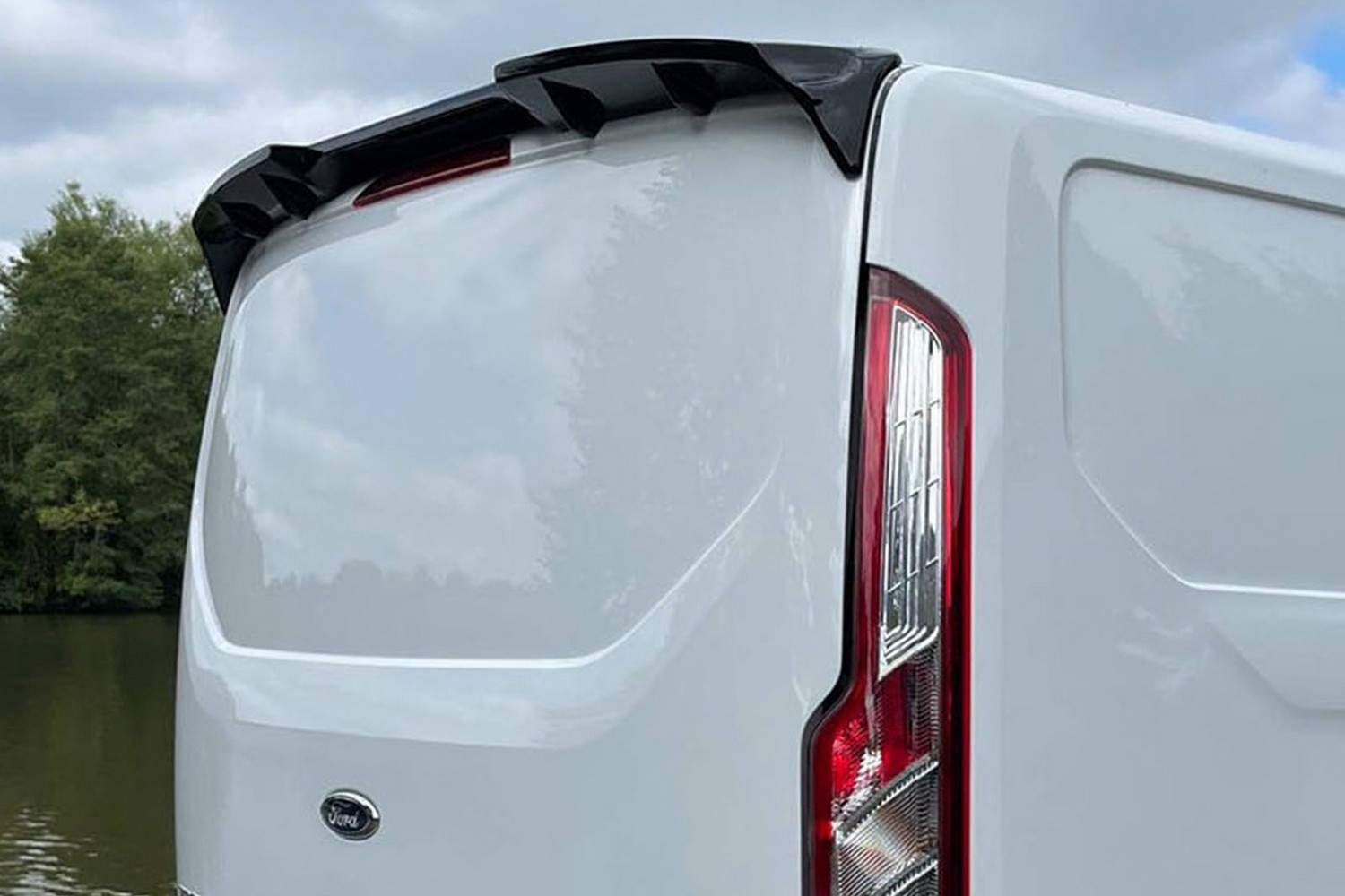 Roof spoiler suitable for Ford Transit & Tourneo Connect II 2013-2022