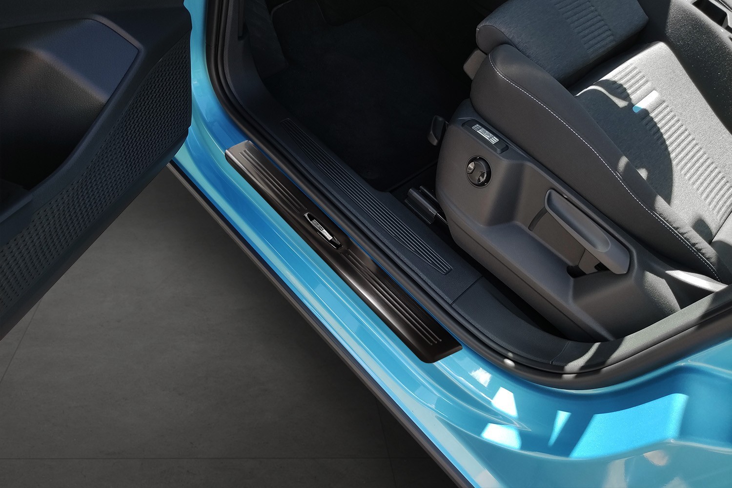 Seuils de portes Ford Tourneo Connect III 2022-présent acier inox brossé anthracite 2 pièces
