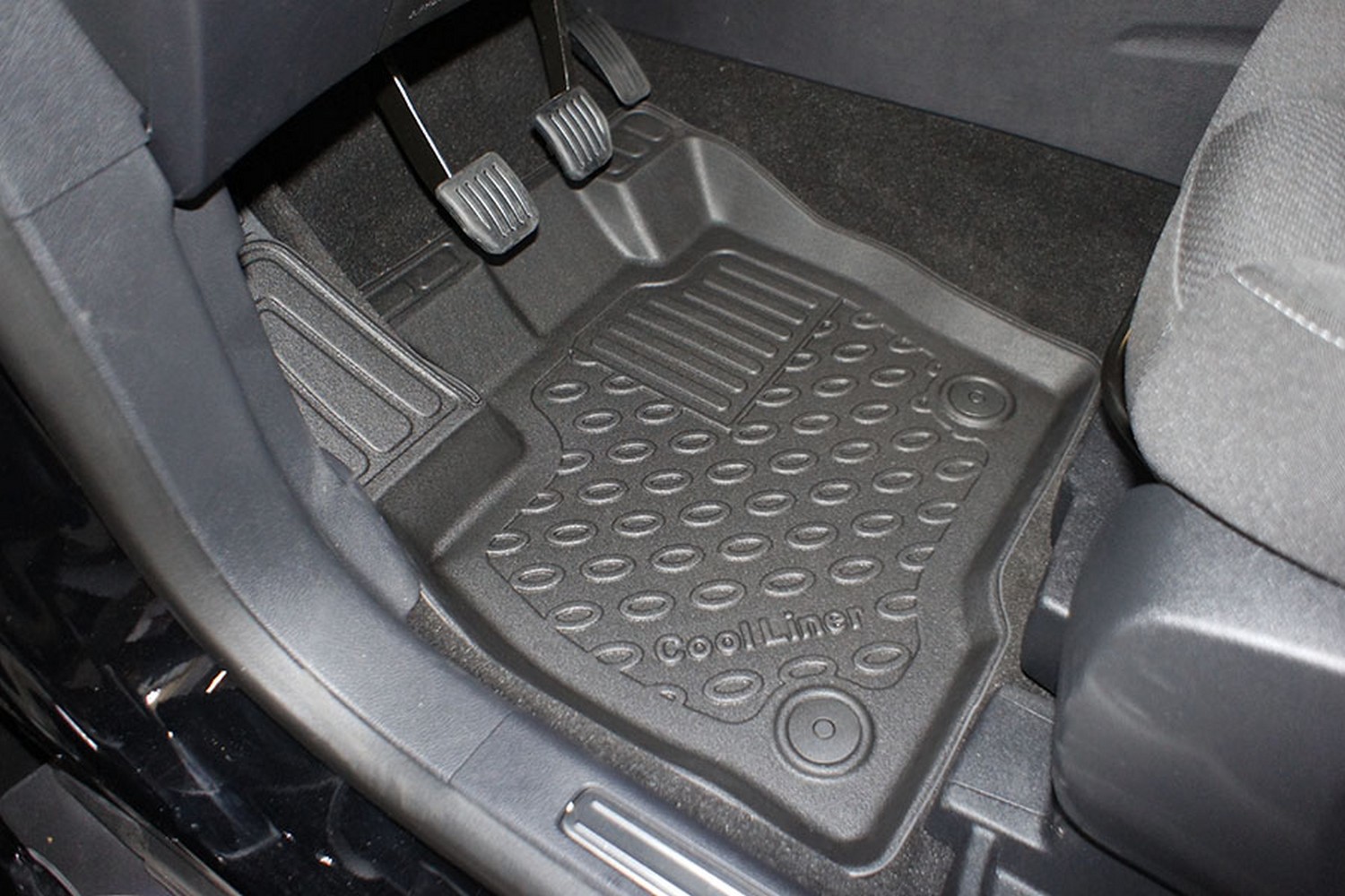 Car mats suitable for Ford S-Max II 2015-2023 Cool Liner PE/TPE rubber (FOR1SMFM-C) (2) Car mats suitable for Ford S-Max II 2015-2023 Cool Liner PE/TPE rubber (FOR1SMFM-C) (2)