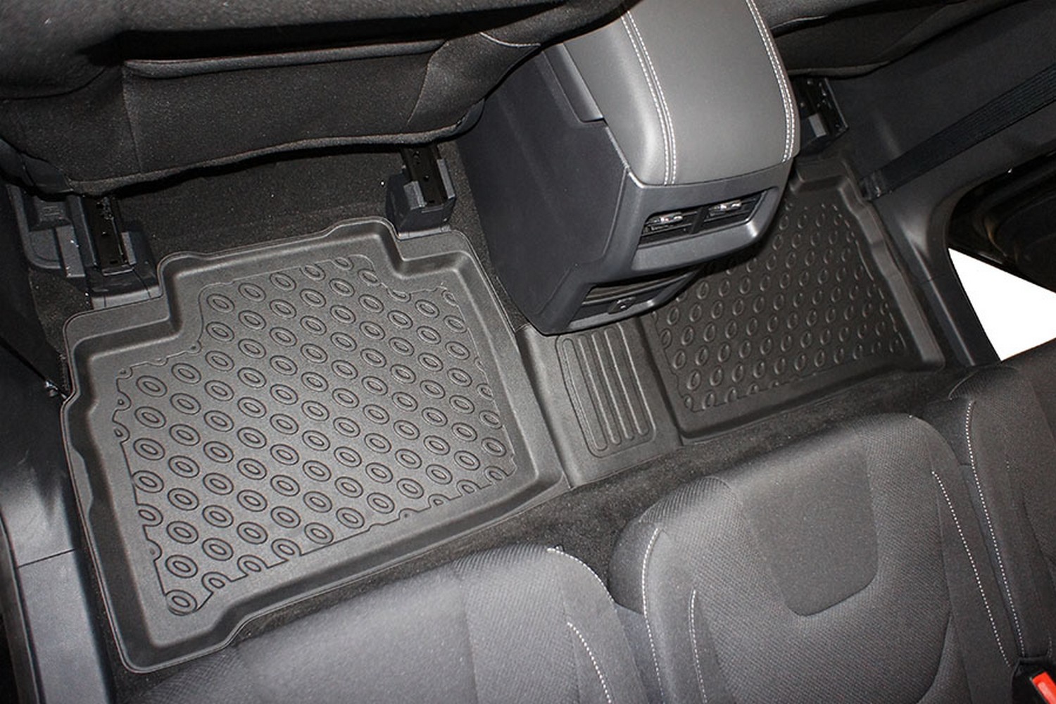 Car mats suitable for Ford S-Max II 2015-2023 Cool Liner PE/TPE rubber (FOR1SMFM-C) (5) Car mats suitable for Ford S-Max II 2015-2023 Cool Liner PE/TPE rubber (FOR1SMFM-C) (5)