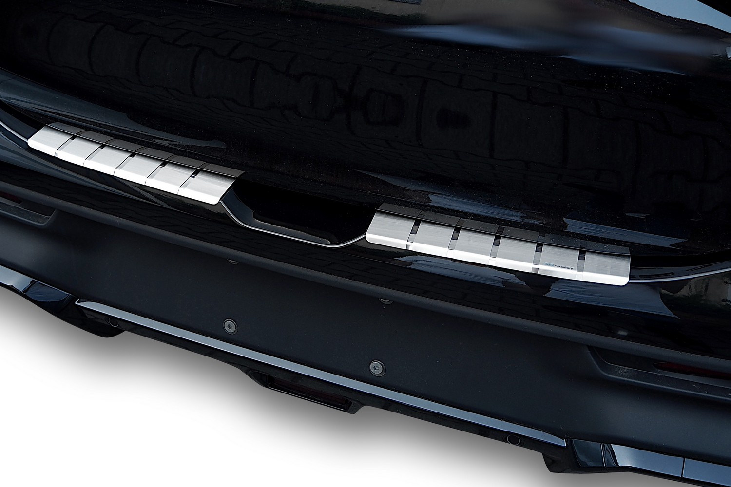 Rear bumper protector suitable for Forthing T5 Evo 2023-present stainless steel brushed (2) Rear bumper protector suitable for Forthing T5 Evo 2023-present stainless steel brushed (2)