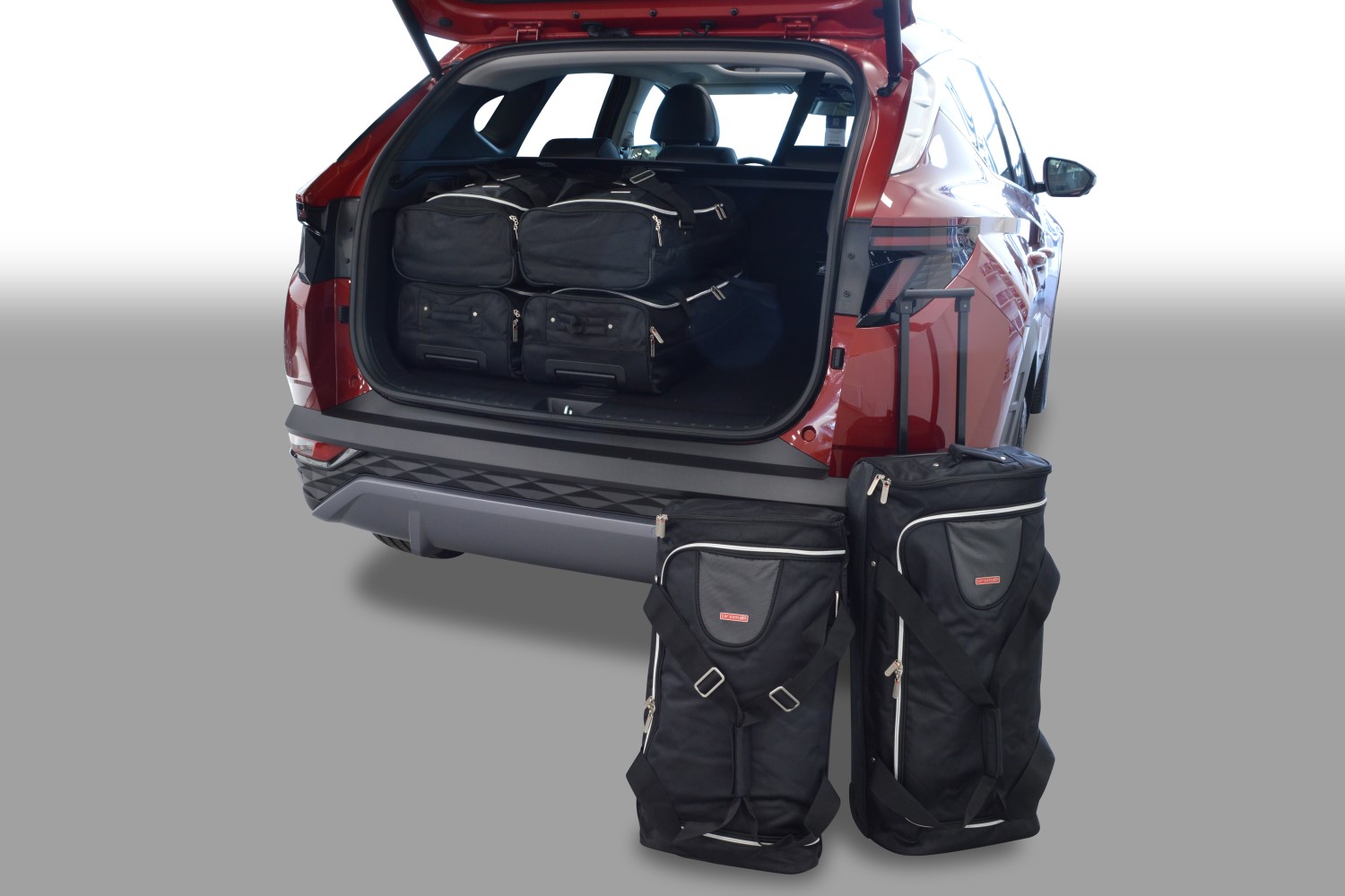 Kofferraumwanne für Hyundai Tucson III NX4 SUV (12.2020-.) -  Kofferraummatte rutschfest Schutzmatt - Aristar - Guardliner - obere  Ladefläche; Varioboden im hoechsten Ebene; rechte Ausbuchtung bei Modellen  mit Subwoofer; auch fuer Hybrid