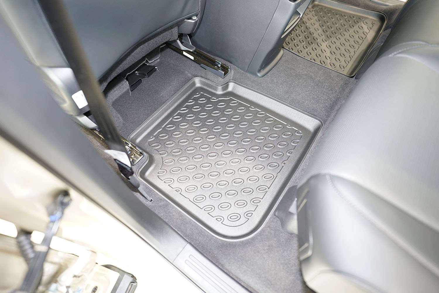 Car mats suitable for Honda CR-V VI 2023-present Cool Liner PE/TPE rubber (HON2CVFM-C) (4) Car mats suitable for Honda CR-V VI 2023-present Cool Liner PE/TPE rubber (HON2CVFM-C) (4)