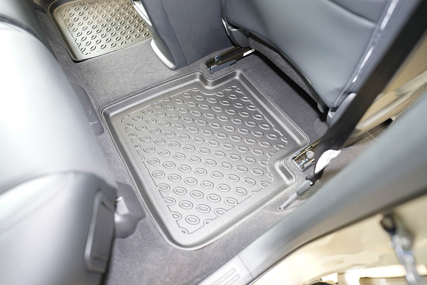 Car mats suitable for Honda CR-V VI 2023-present Cool Liner PE/TPE rubber (HON2CVFM-C) (5) Car mats suitable for Honda CR-V VI 2023-present Cool Liner PE/TPE rubber (HON2CVFM-C) (5)