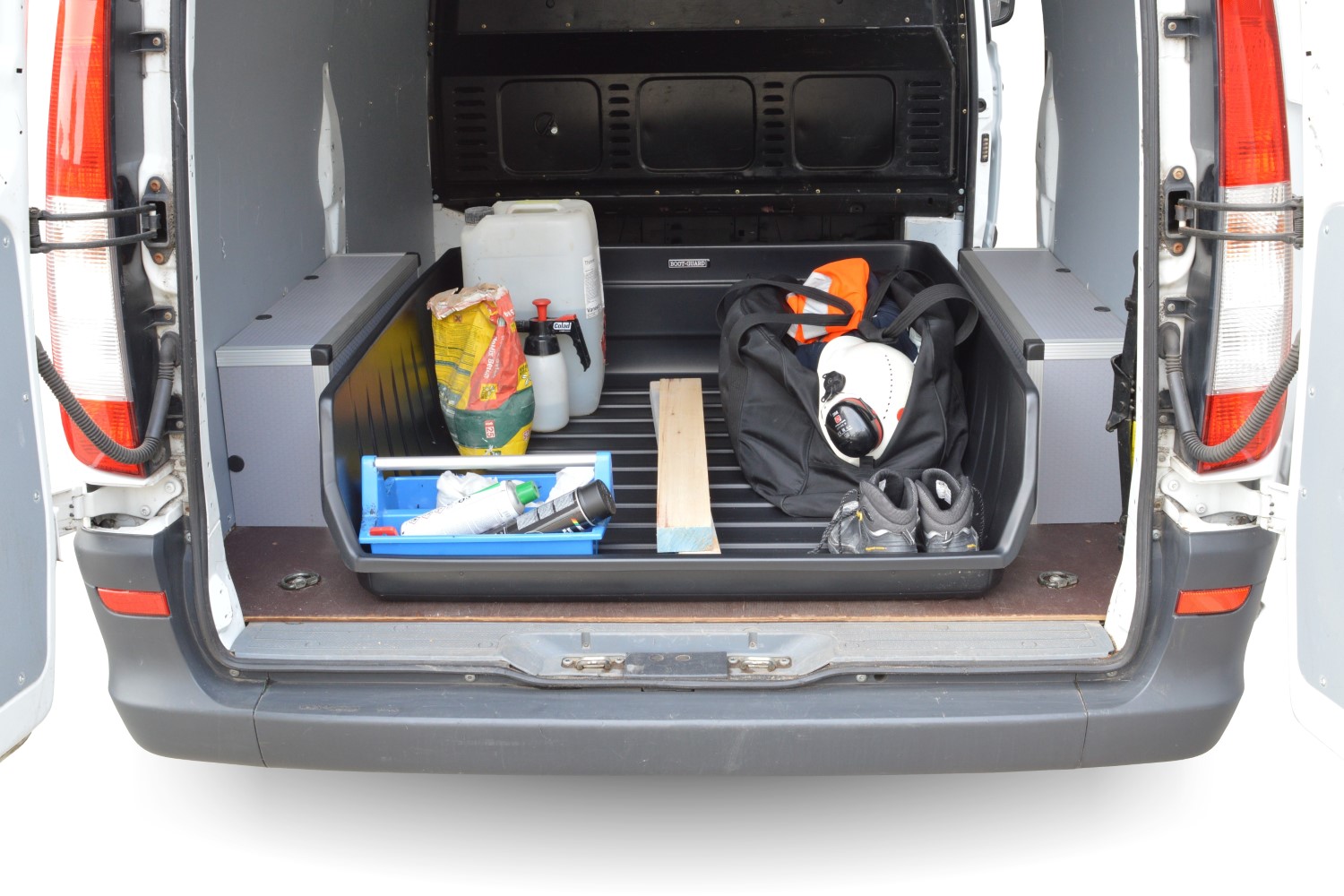 Van storage bin Boot-Guard (3)