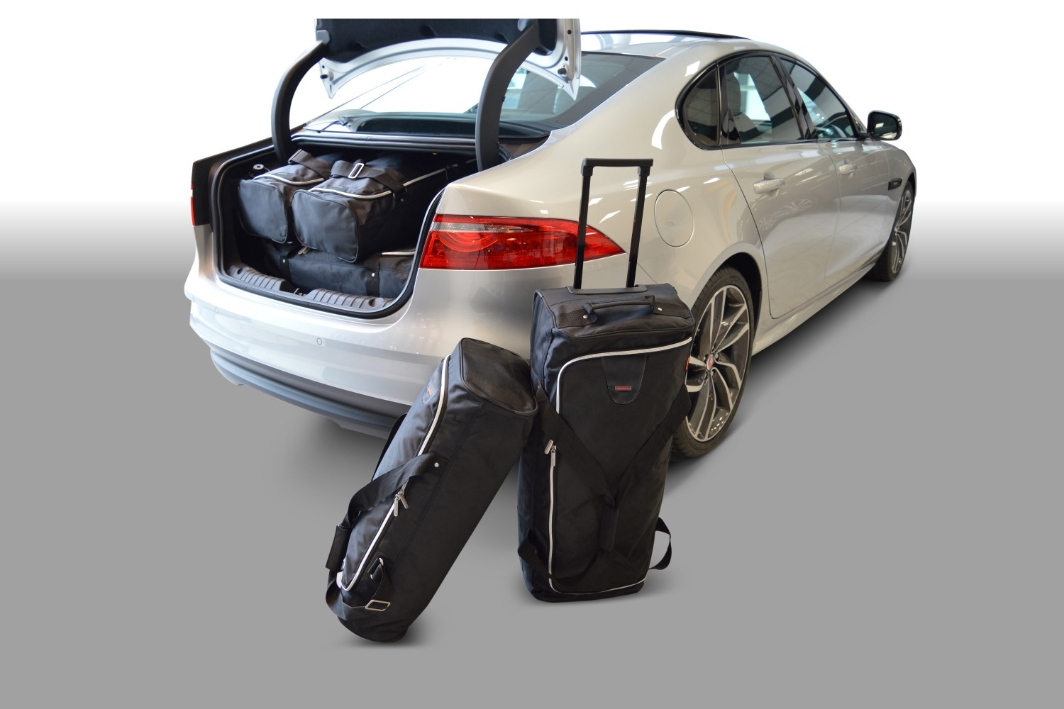 Travel bag set suitable for Jaguar XF (X260) 2015-present 4-door saloon