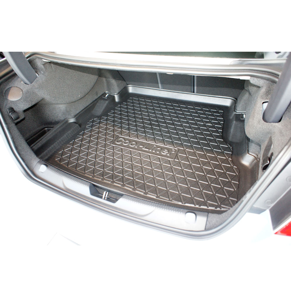 Boot mat suitable for Jaguar XE (X760) 2015-2019 4-door saloon Cool Liner anti slip PE/TPE rubber