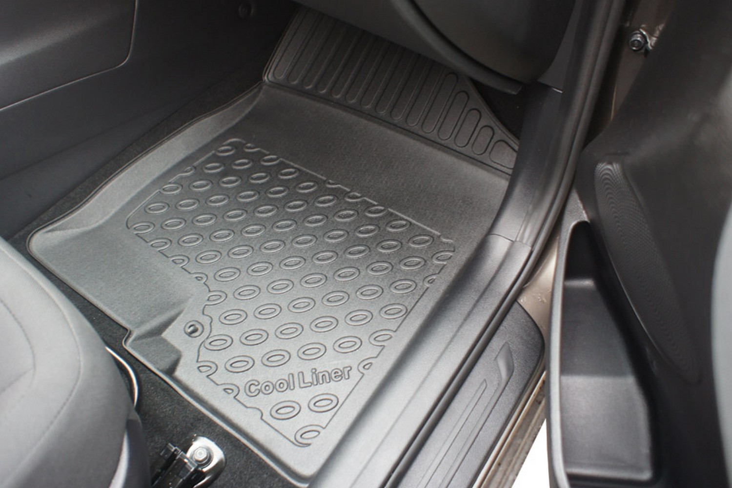 Car mats suitable for Kia ceed (JD) 2012-2018 3 & 5-door hatchback Cool Liner PE/TPE rubber (KIA1CDFM-C) (3) Car mats suitable for Kia ceed (JD) 2012-2018 3 & 5-door hatchback Cool Liner PE/TPE rubber (KIA1CDFM-C) (3)