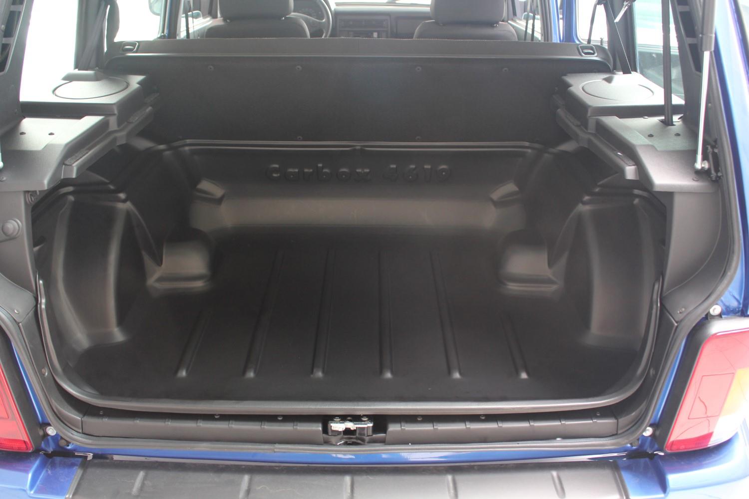Kofferraumwanne Lada 4x4 2017-heute Carbox Classic hochwandig