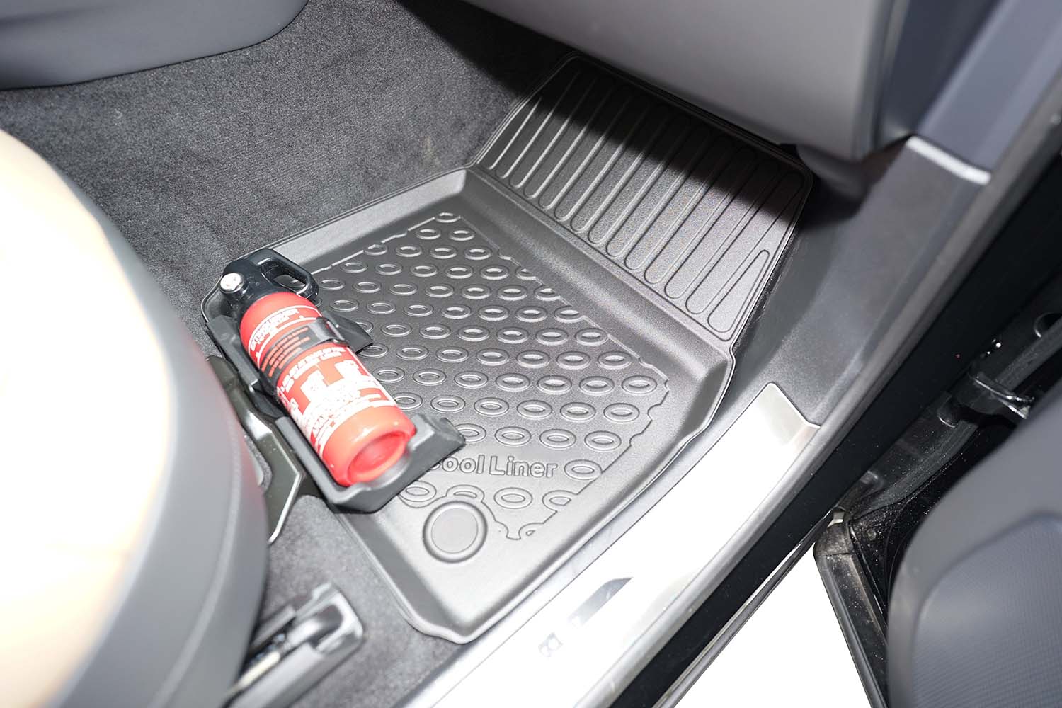 Car mats suitable for Range Rover Sport III (L461) 2022-present Cool Liner PE/TPE rubber (LRO1RSFM-C) (3) Car mats suitable for Range Rover Sport III (L461) 2022-present Cool Liner PE/TPE rubber (LRO1RSFM-C) (3)