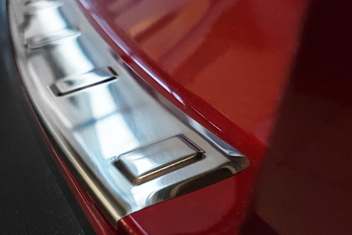 Ladekantenschutz passend für Mazda CX-30 (DM) 2019-heute Edelstahl gebürstet