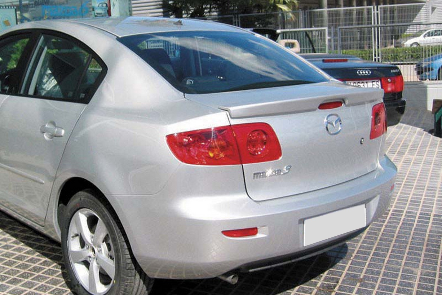 Becquet de coffre Mazda3 (BK) 2003-2009 4 portes tricorps