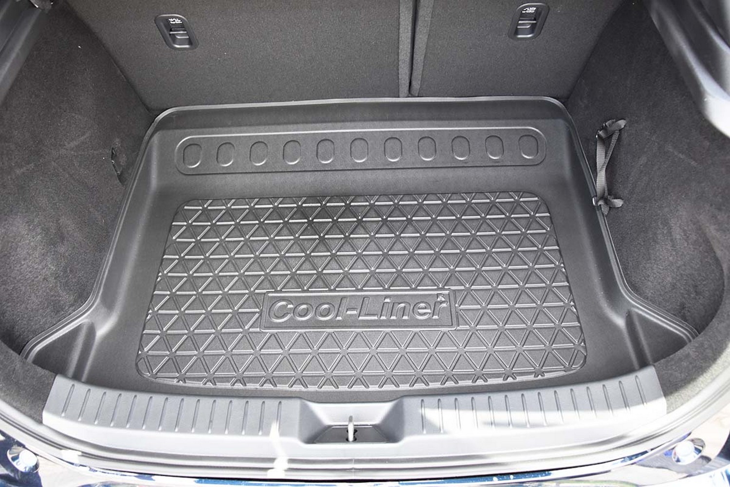 Boot mat suitable for Mazda CX-30 (DM) 2019-present Cool Liner anti slip PE/TPE rubber (MAZ3C3TM-C) (2) Boot mat suitable for Mazda CX-30 (DM) 2019-present Cool Liner anti slip PE/TPE rubber (MAZ3C3TM-C) (2)