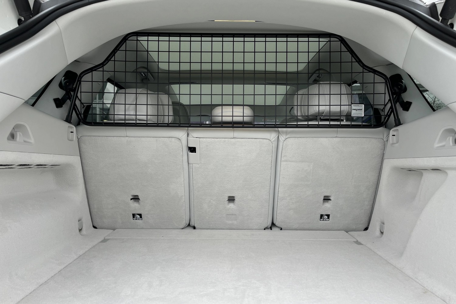 Dog guard suitable for Mercedes-Benz EQS SUV (X296) 2022-present Kleinmetall Masterline