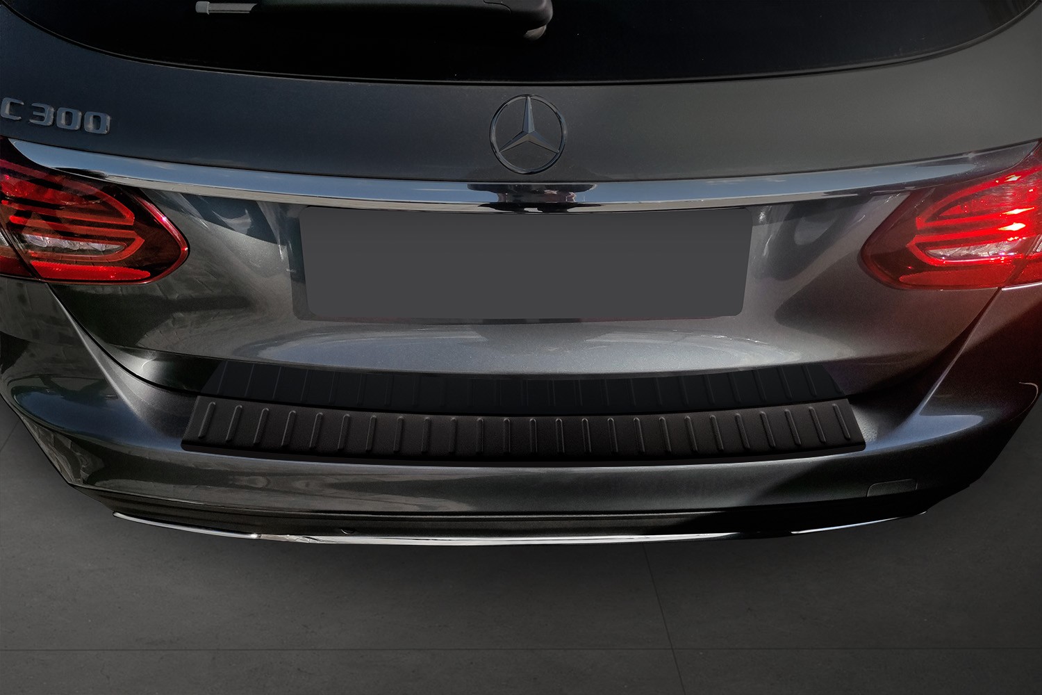 (W205) Ladekantenschutz C-Klasse matt Mercedes-Benz | anthrazit Edelstahl CarParts-Expert
